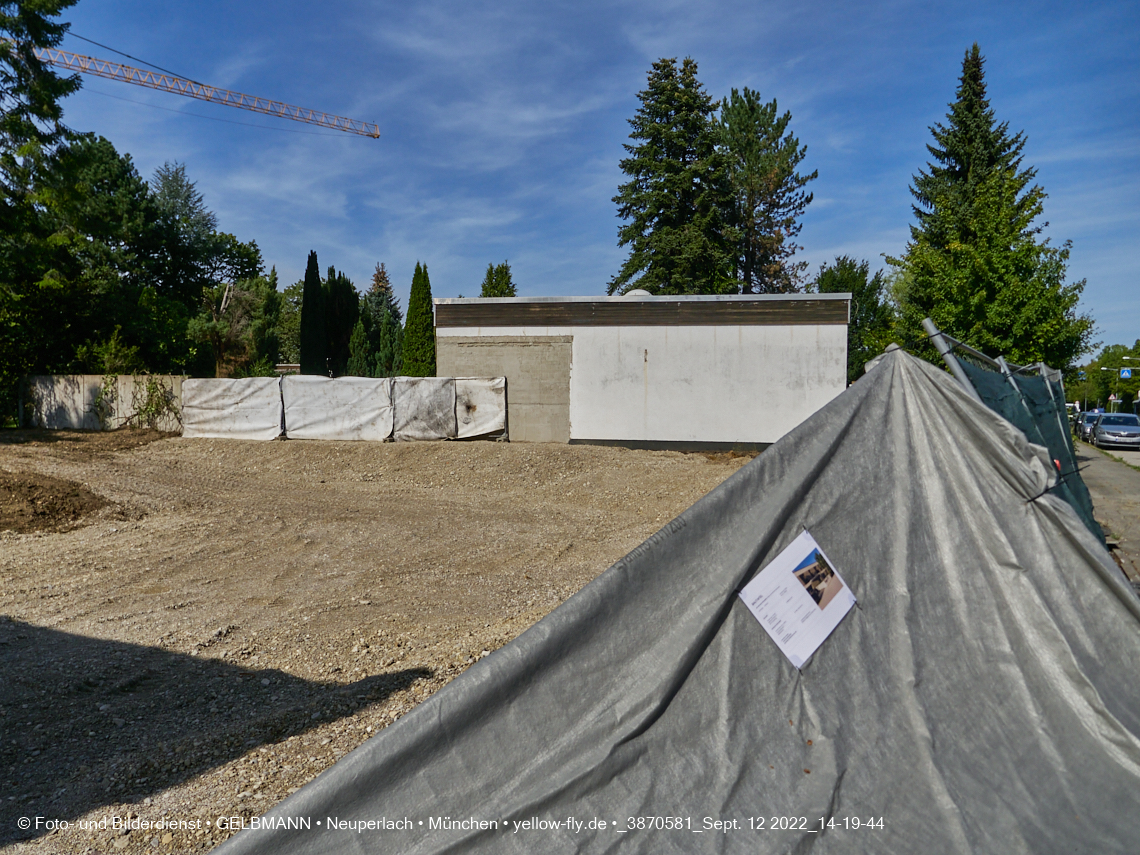 12.09.2022 - Baustelle an der Niederalmstraße 16 und Hugo-Lang-Bogen 13 in Neuperlach-Trudering